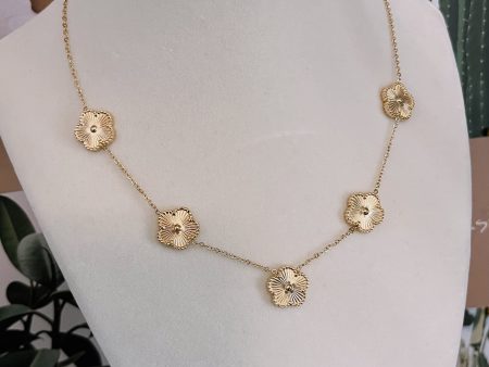 Flower lover gold necklace For Discount