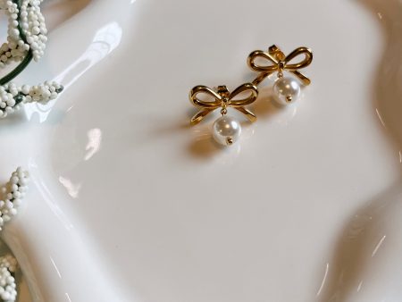 Pearl bow stud drops Online Hot Sale