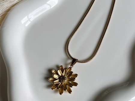 Flower pendant necklace Online