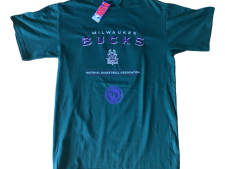 Vintage Milwaukee Bucks T-Shirt For Sale